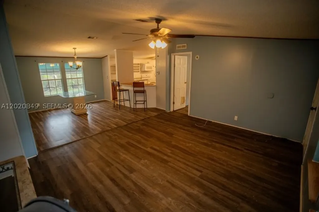 3880 Packinghouse Road Other City - In The State Of Florida FL 33920