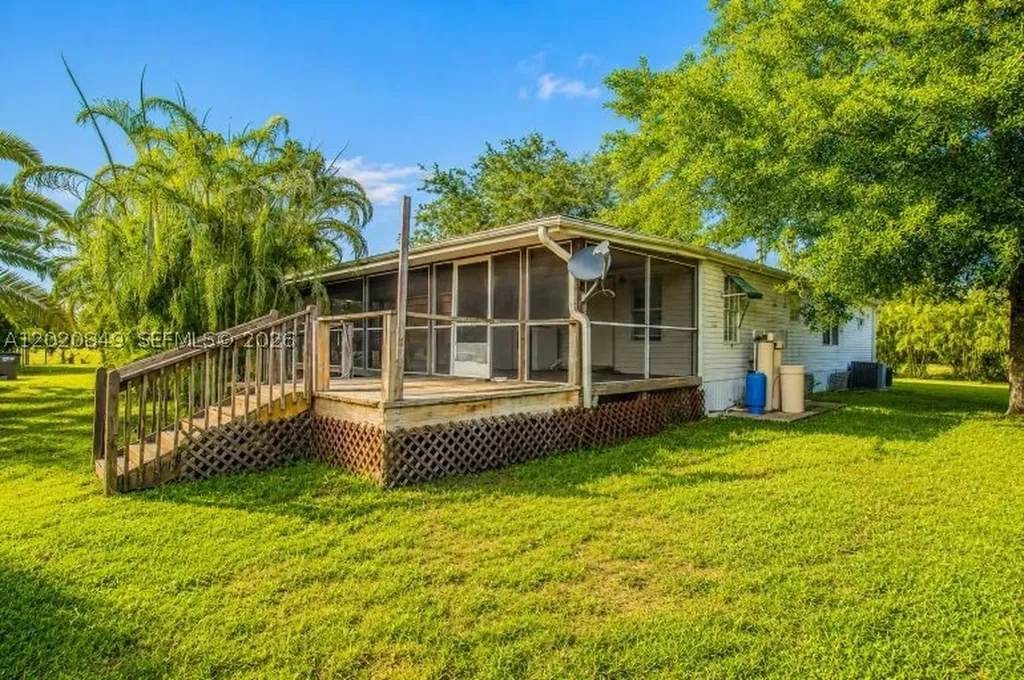 3880 Packinghouse Road Other City - In The State Of Florida FL 33920