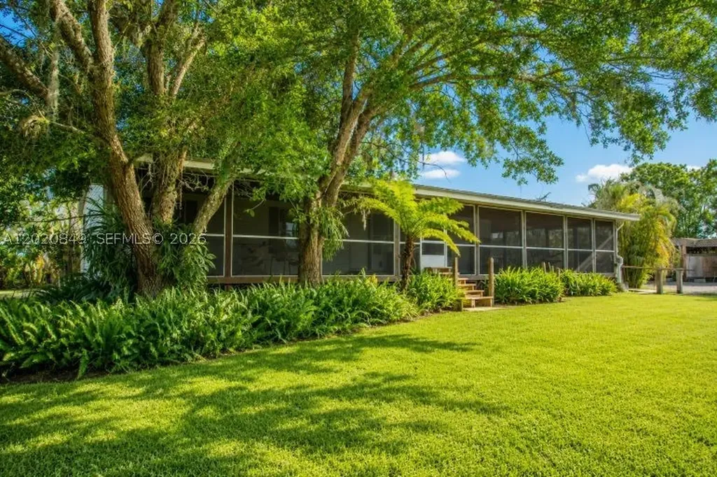 3880 Packinghouse Road Other City - In The State Of Florida FL 33920