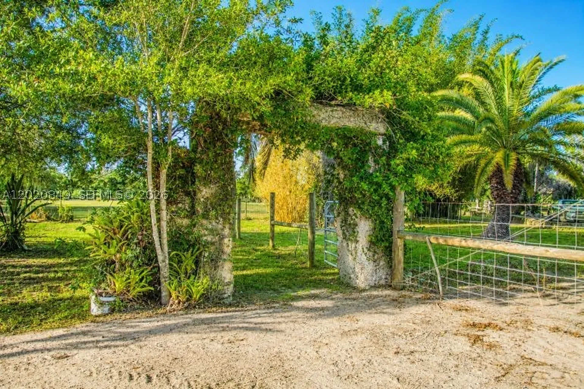 3880 Packinghouse Road Other City - In The State Of Florida FL 33920