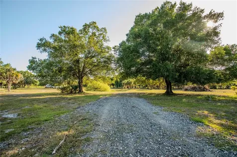 3880 Packinghouse Road Other City - In The State Of Florida FL 33920