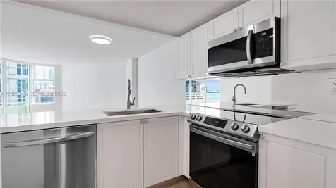555 NE 34th Street Miami FL 33137