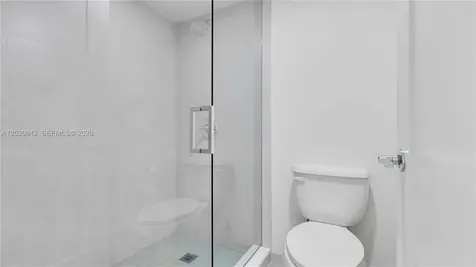 555 NE 34th Street Miami FL 33137