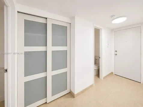 1460 NE 169th Street North Miami Beach FL 33162