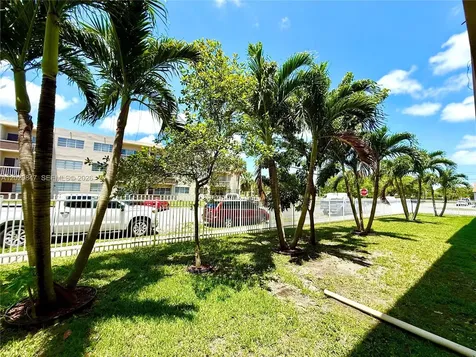 1460 NE 169th Street North Miami Beach FL 33162