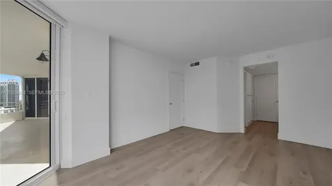 555 NE 34th Street Miami FL 33137
