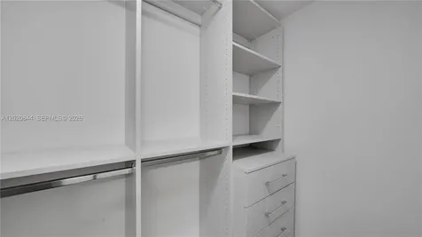 555 NE 34th Street Miami FL 33137