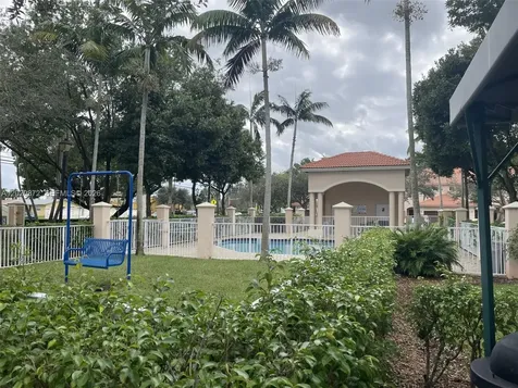 8835 S Isles Circle Tamarac FL 33321