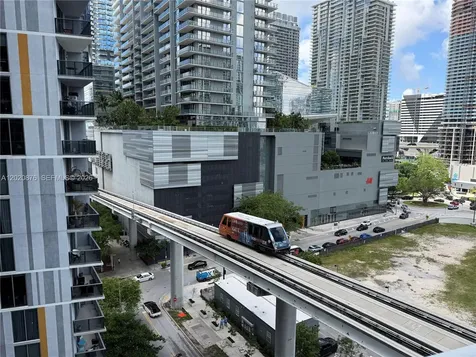 41 SE 5th Street Miami FL 33131