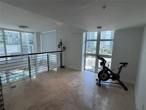41 SE 5th Street Miami FL 33131