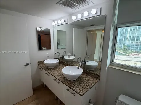 41 SE 5th Street Miami FL 33131