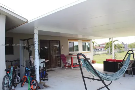 496 SW 9th Avenue Florida City FL 33034