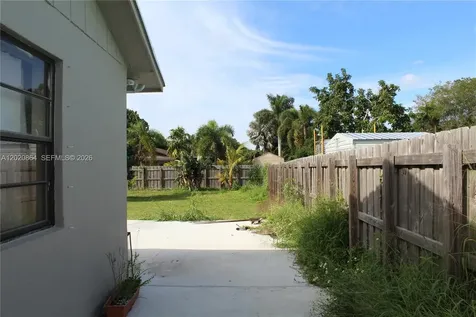 496 SW 9th Avenue Florida City FL 33034