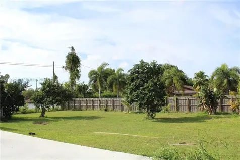 496 SW 9th Avenue Florida City FL 33034
