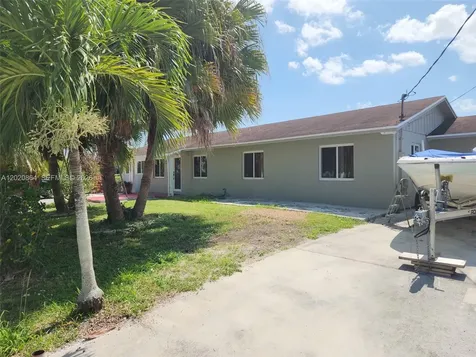 496 SW 9th Avenue Florida City FL 33034