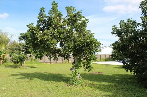 496 SW 9th Avenue Florida City FL 33034