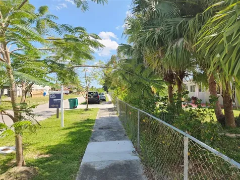 496 SW 9th Avenue Florida City FL 33034