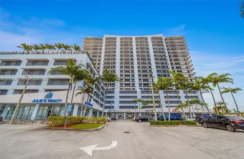 7901 Hispanola Avenue North Bay Village FL 33141