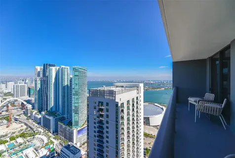 159 NE 6th Street Miami FL 33132