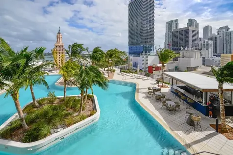 159 NE 6th Street Miami FL 33132