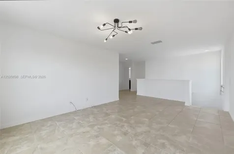 652 Samuel Davenport FL 33837