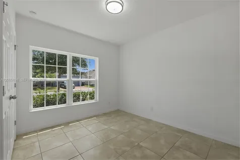 652 Samuel Davenport FL 33837