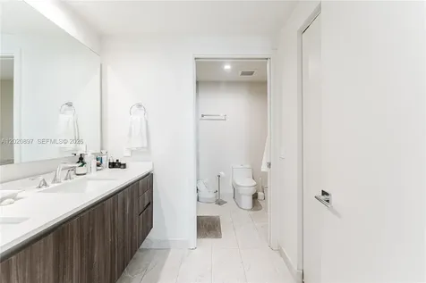 488 NE 18th Street Miami FL 33132