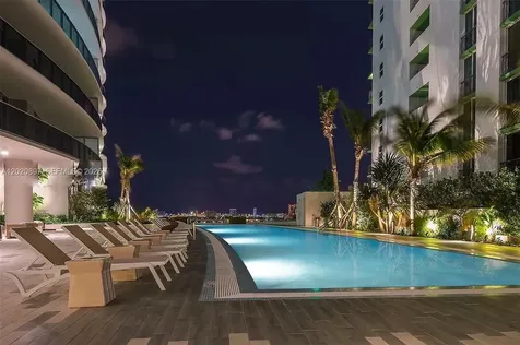 488 NE 18th Street Miami FL 33132