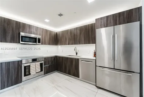 488 NE 18th Street Miami FL 33132