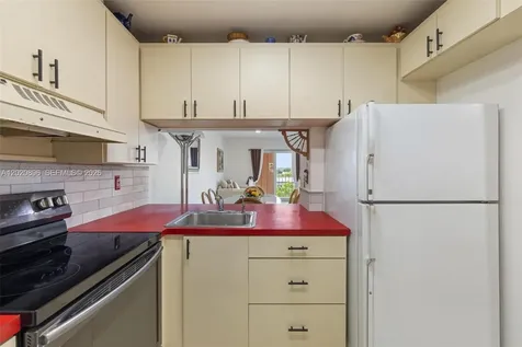 440 E 23rd Street Hialeah FL 33013