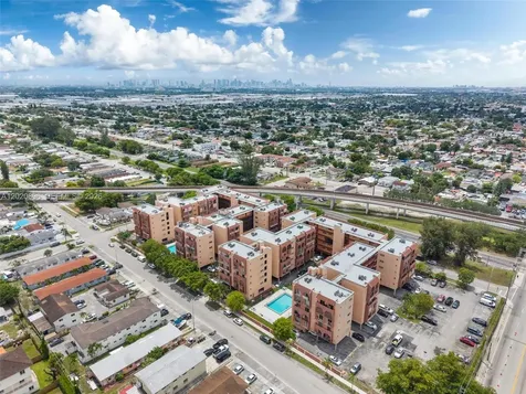440 E 23rd Street Hialeah FL 33013