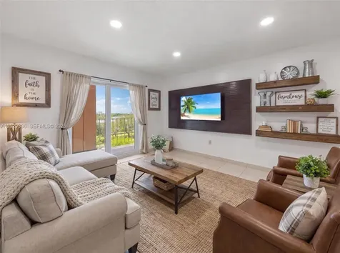 440 E 23rd Street Hialeah FL 33013