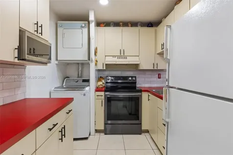 440 E 23rd Street Hialeah FL 33013