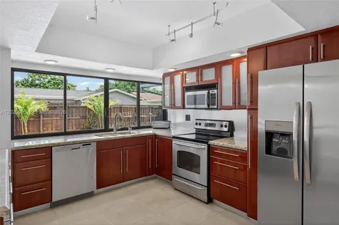10407 NW 5th Street Plantation FL 33324