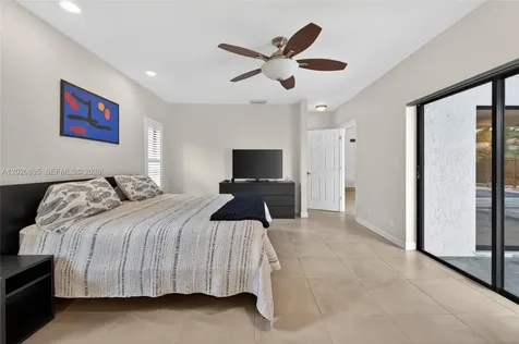10407 NW 5th Street Plantation FL 33324