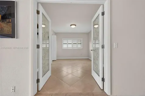 10407 NW 5th Street Plantation FL 33324