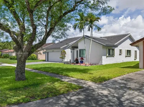10407 NW 5th Street Plantation FL 33324