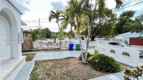 1809 NW 33rd Street Miami FL 33142