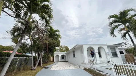 1809 NW 33rd Street Miami FL 33142