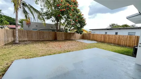 1809 NW 33rd Street Miami FL 33142