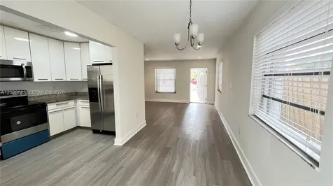 1809 NW 33rd Street Miami FL 33142