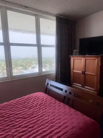 5601 Collins Avenue Miami Beach FL 33140