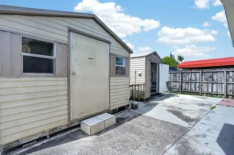 7100 NW 1st Terrace Miami FL 33126