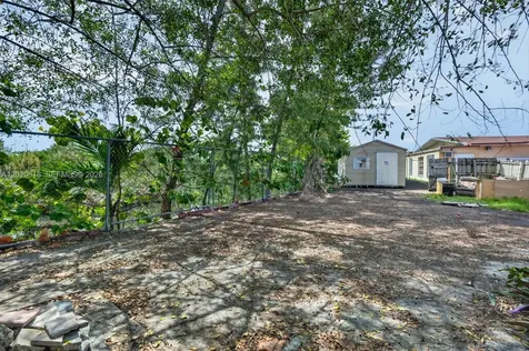 7100 NW 1st Terrace Miami FL 33126