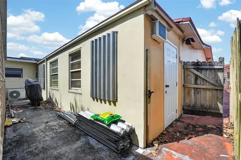 7100 NW 1st Terrace Miami FL 33126