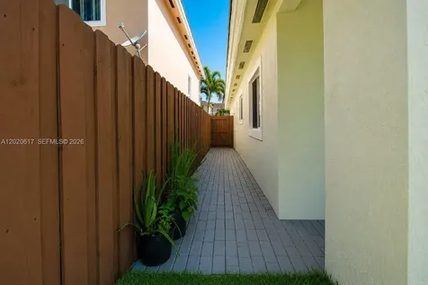 3496 NE 3rd Drive Homestead FL 33033