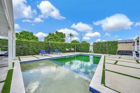 10202 SW 33rd Street Miami FL 33165