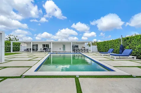 10202 SW 33rd Street Miami FL 33165