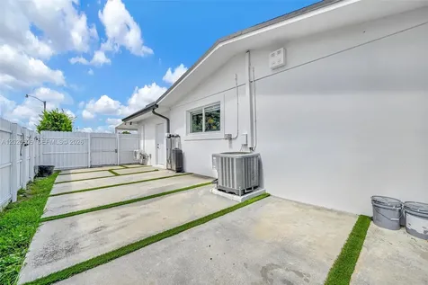 10202 SW 33rd Street Miami FL 33165