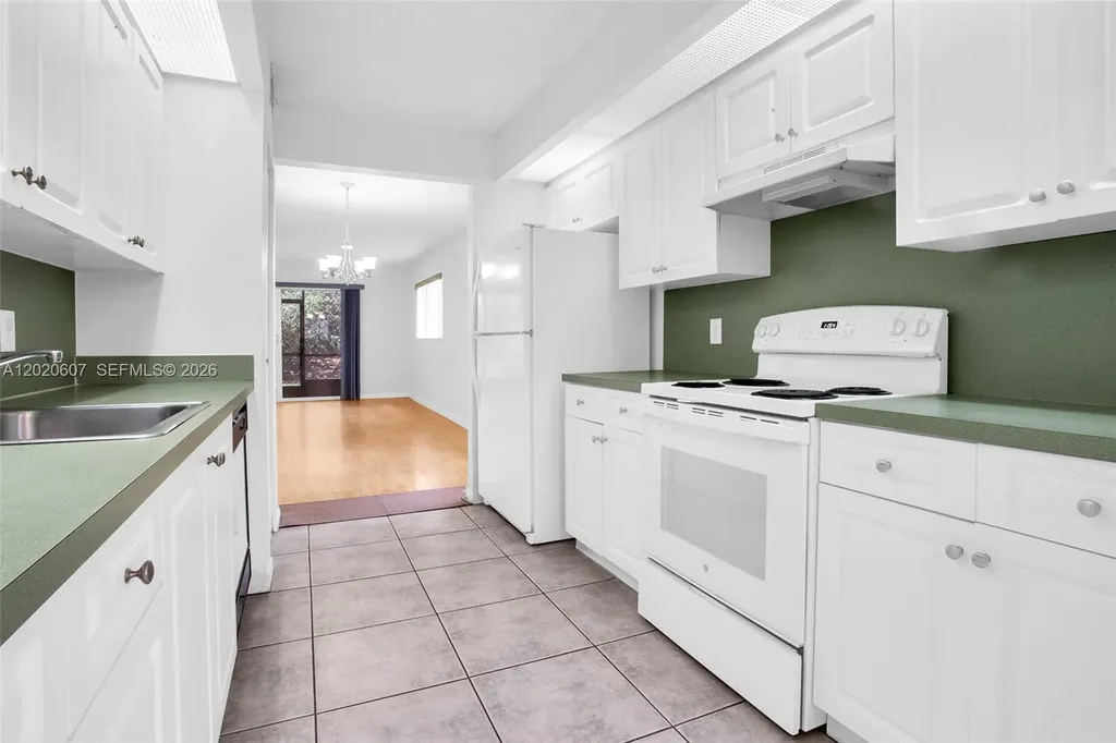 900 SW 142nd Avenue Pembroke Pines FL 33027